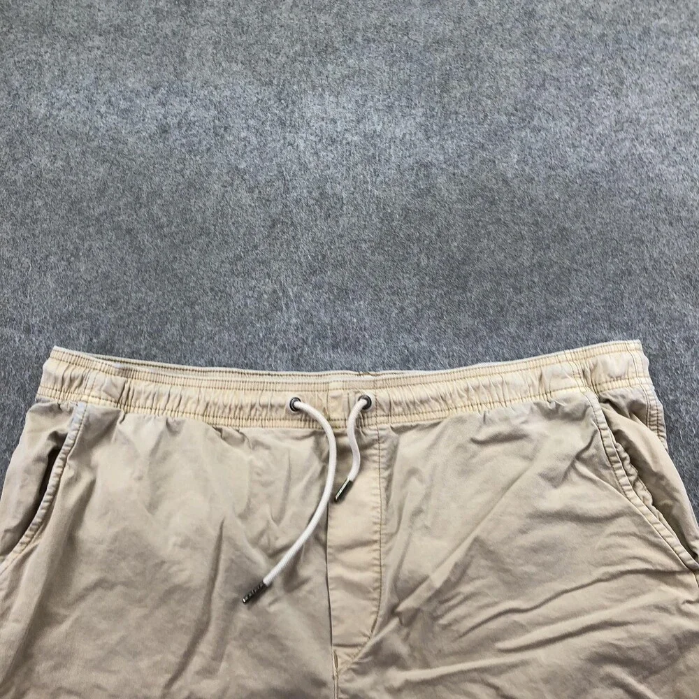 American Eagle Outfitters Shorts Mens XL Beige Chino Elastic Waist 7 Inseam